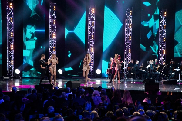 Группа «Дилайс» получила награду за лучшую песню 2017 года