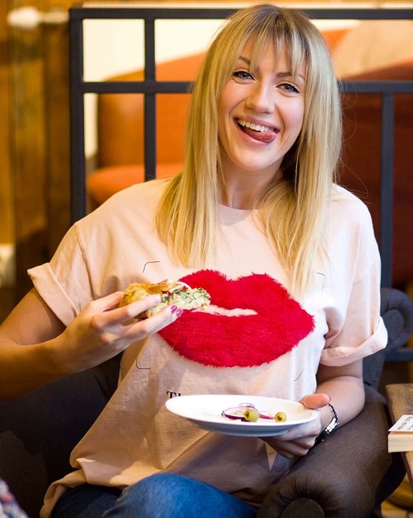 Леся Никитюк спародировала Светлану Лободу