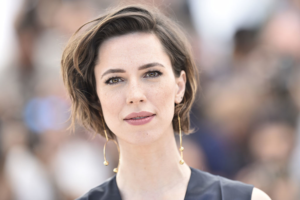 Ребекка Холл впервые станет мамой