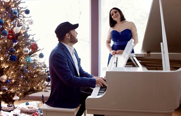 Украинцы приняли участие в Рождественском клипе канадского музыканта