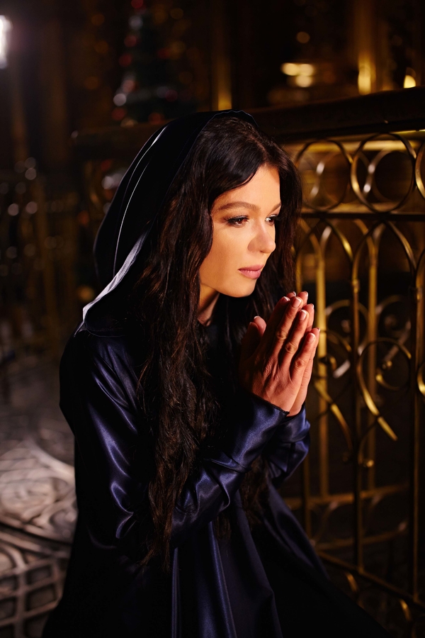 Руслана презентует видео «Отче Наш» и большой рождественский проект «Молитва Світла»