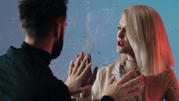 On I Ona экранизировали иллюзию в своем новом видео