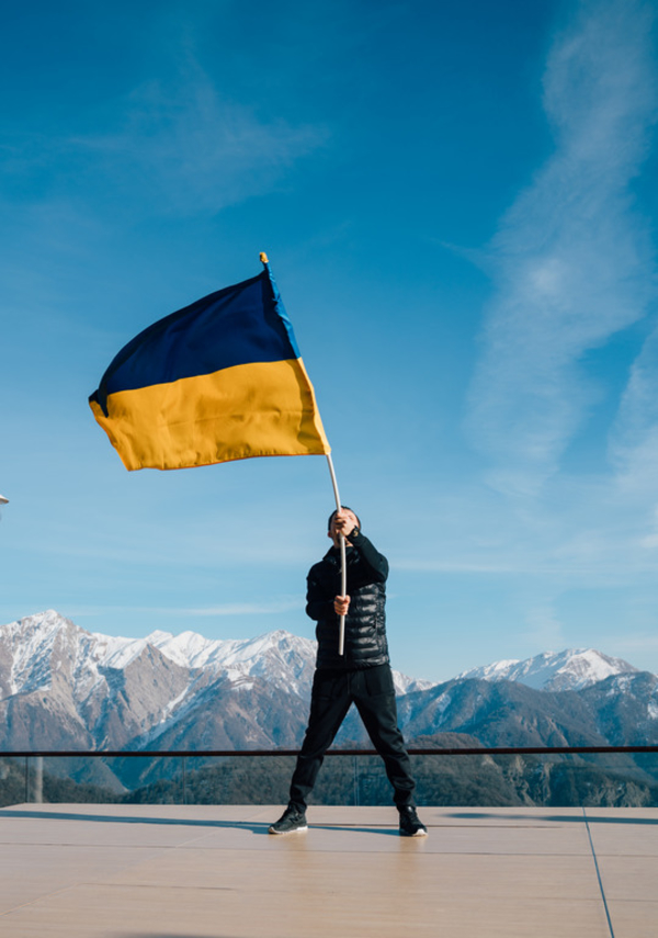 Отдых звезд: Артем Гагарин показал свою семью