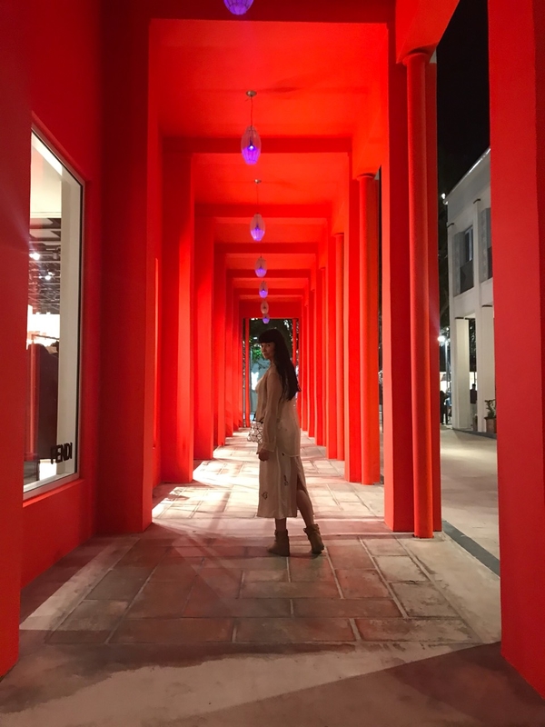 Ассия Ахат встретила Новый год в пустом ресторане