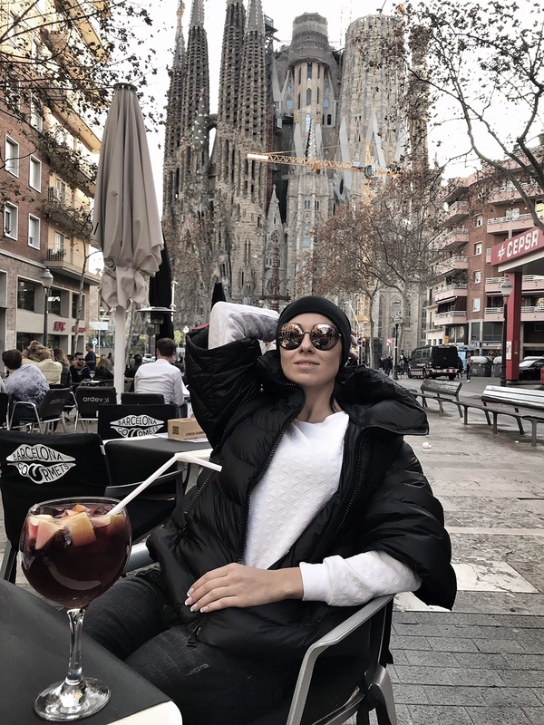 Dj NANA показала горячие фото с путешествия в Барселоне!