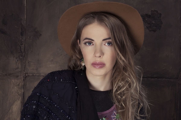 Модная гуцулка OHITVA получила звание Заслуженной артистки Украины