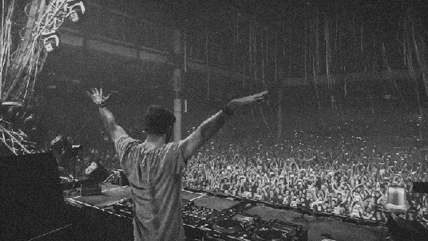 Самый дорогой диджей мира DAVID GUETTA собрал в Киеве более 10 тысяч человек