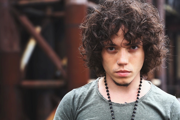 Певец OMUT неожиданно влюбился с первого взгляда