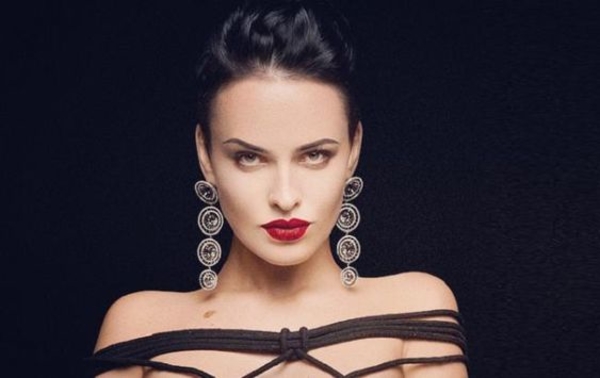 Даша Астафьева поделилась детским фото