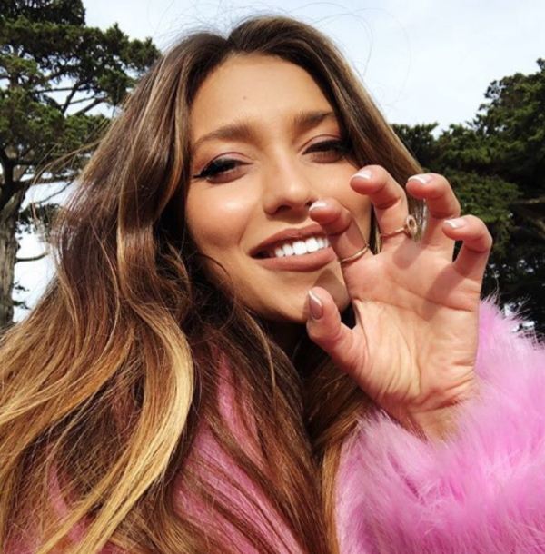 Регина Тодоренко показала, с кем отдыхает на Байкале