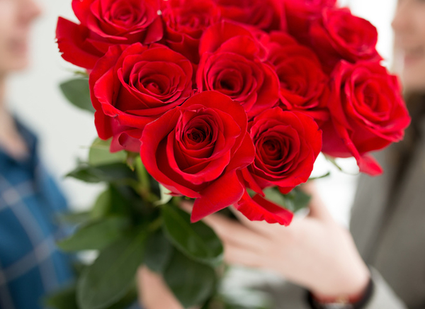 Что ожидают девушки от мужчин на 8 Марта