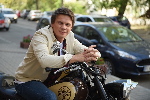 Известный украинский телеведущий рассказал, как мошенники пытаются воспользоваться его популярностью