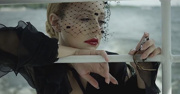 Тина Кароль заинтриговала подробностями своей личной жизни