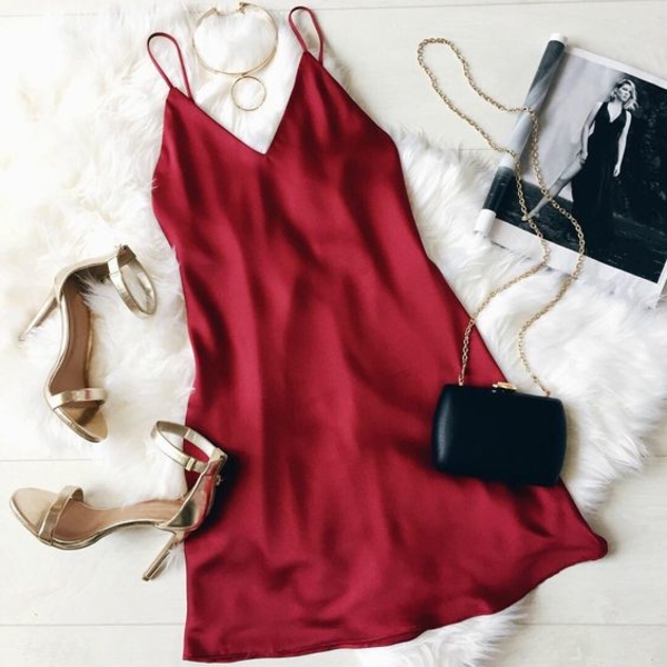 Как сочетать модные цвета 2018 года в одежде: лучшие советы