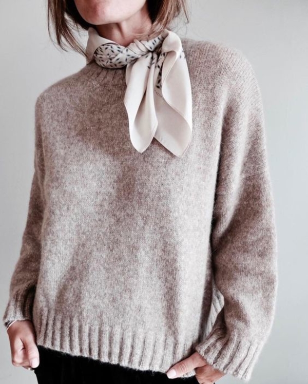 Как носить шарф весной: 10 образов на каждый день