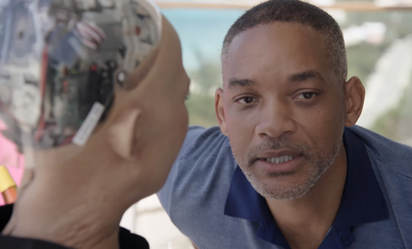 Робот София отказала Уиллу Смиту в поцелуе (видео)