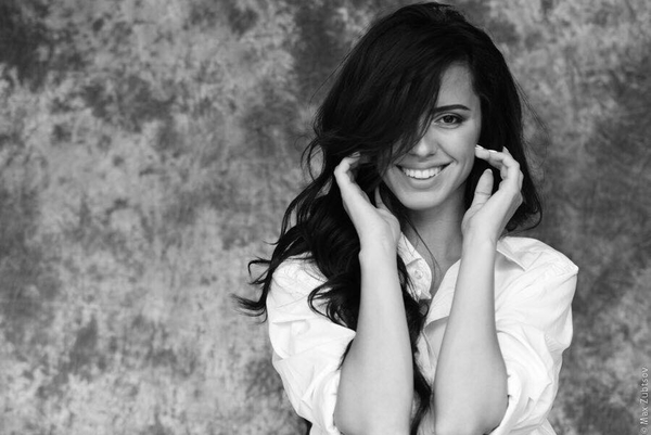 Украинская телеведущая показала, как правильно заниматься йогой