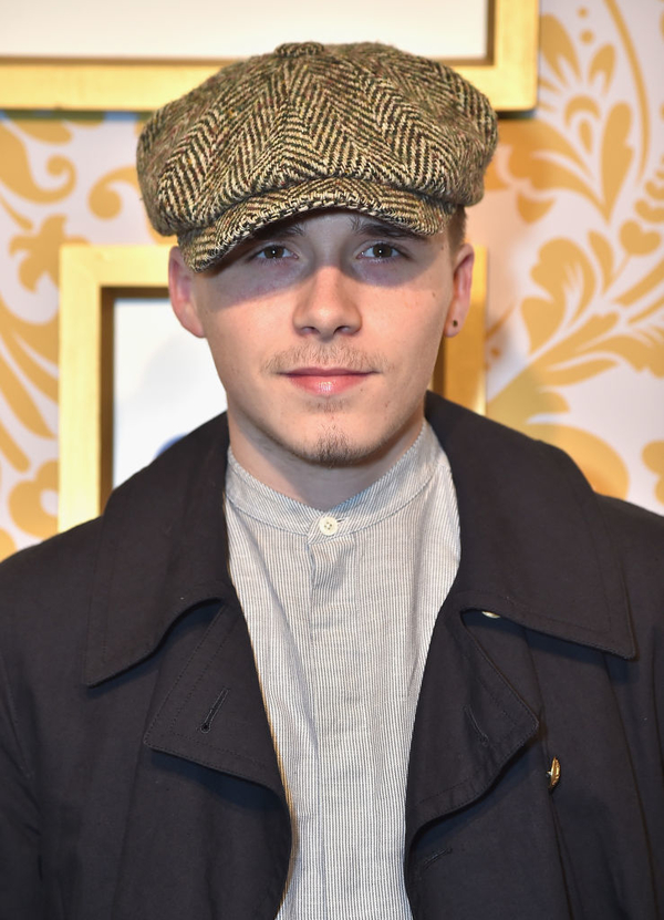 Бруклин Бекхэм изменяет Хлое Морец?