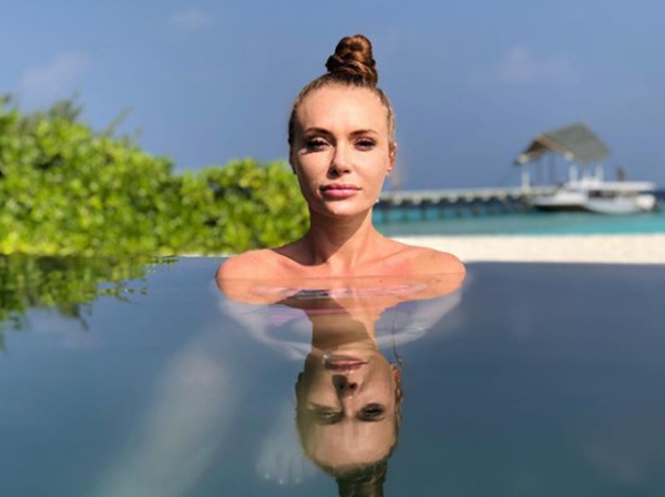 Слава Каминская снова сменила цвет волос