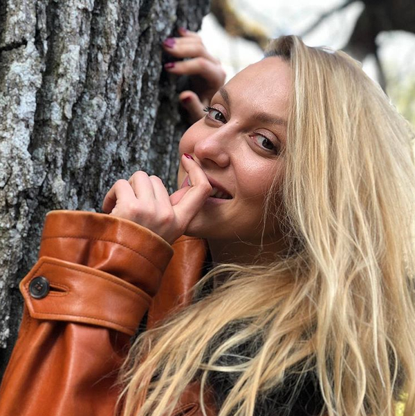 Оля Полякова рассказала о первом парне и отношениях с мамой