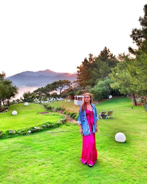 Слава Каминская поделилась фотографиями с отдыха