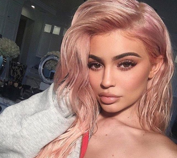 Кайли Дженнер стала самой высокооплачиваемой звездой в Instagram