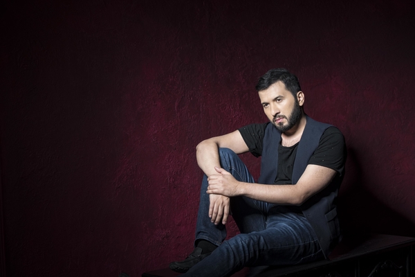 Jonibek презентовал актуальный для украинцев сингл "Сини"