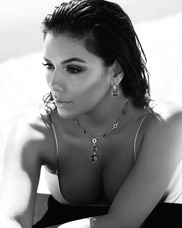 Беременная Ева Лонгория снялась в откровенной съемке