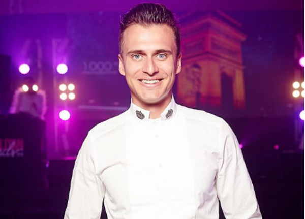 С макияжем и в парике: Александр Скичко показал, как выглядит в женском облике