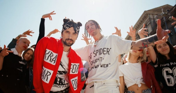 АГОНЬ выпустила агрессивно-провокационный клип «Всем F*CK»