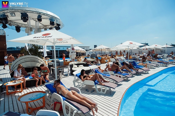 Пляжи с бассейнами в Киеве: где отдохнуть летом в столице