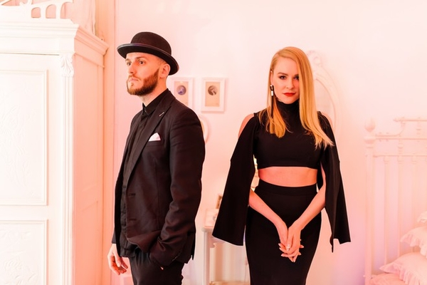 Евгений Кошевой, Василий Вирастюк, Влад Яма и другие звезды станцевали под трек On I Ona – «Заворожи»