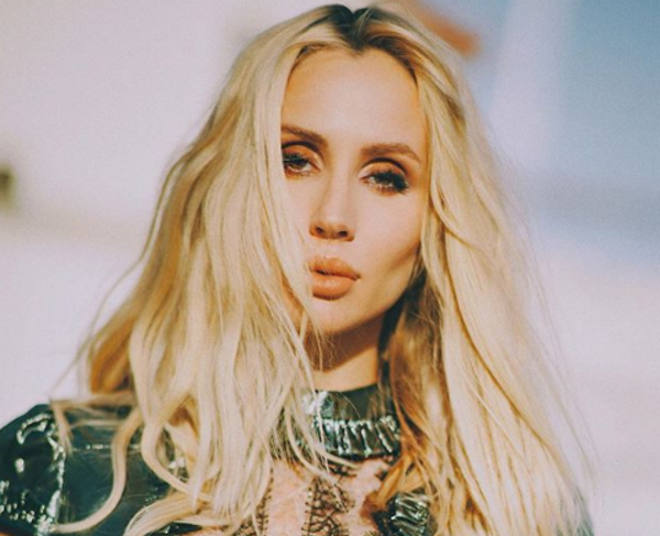 Недавно родившая Лобода потрясла роскошной фигурой