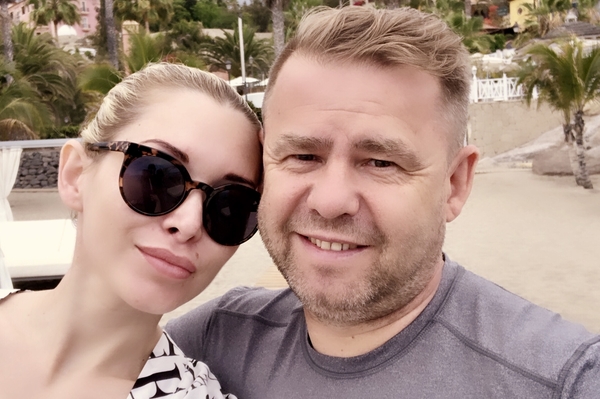 instagram.com/andriana_singer