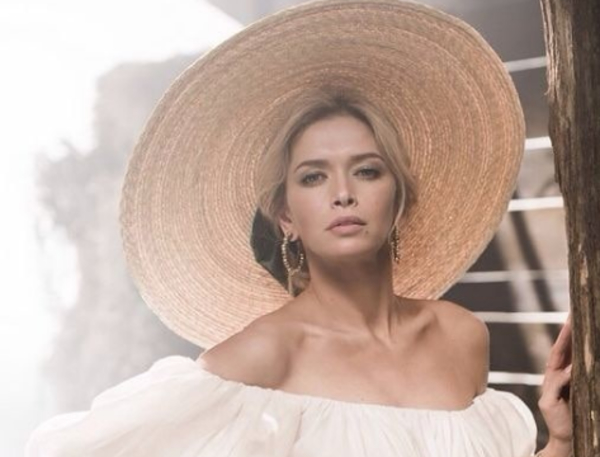 Вера Брежнева показала редкое фото с сестрами