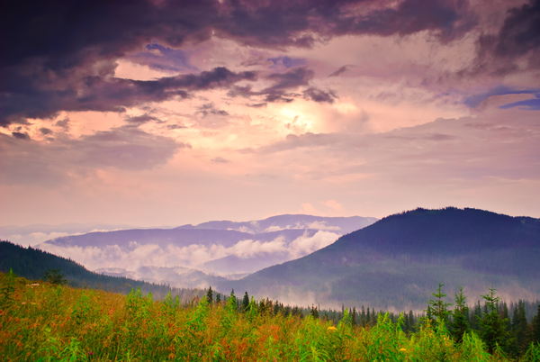 10 самых популярных мест для отдыха в Карпатах: куда поехать летом