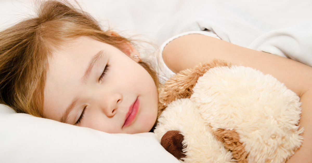 Ребенок просыпается ночью: что делать и каковы причины