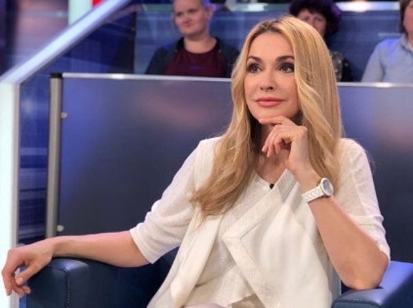 Как две капли воды: Сумская показала редкое фото с дочерьми