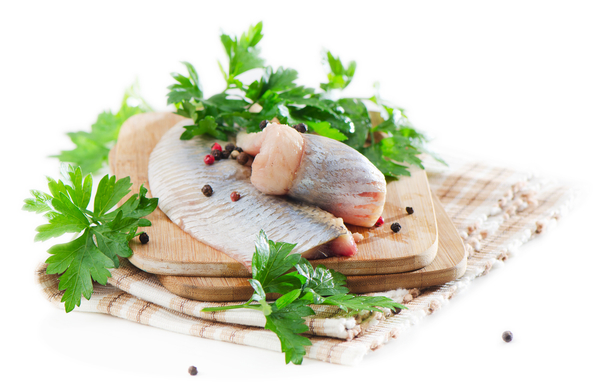 Как почистить селедку быстро - видео