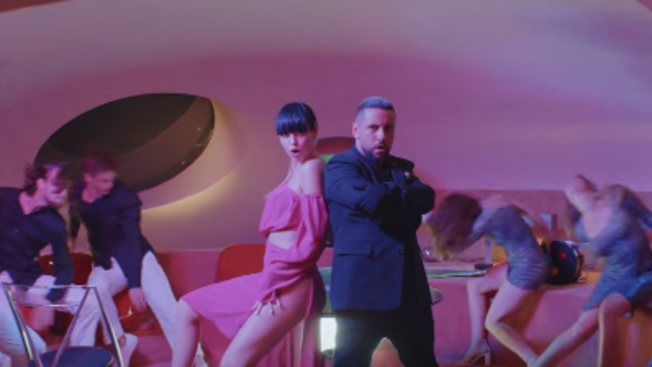 MONATIK и Надя Дорофеева выпустили яркий клип на песню "Глубоко..."