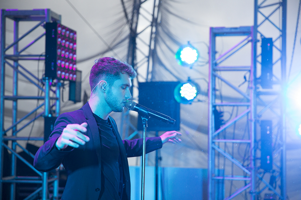 Денис Реконвальд выступил на легендарном фестивале “Славянский Базар” в Витебске