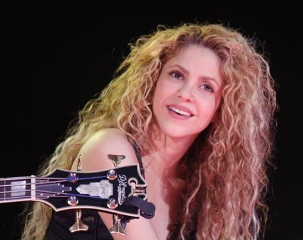 Шакира чуть не попала в авиакатастрофу