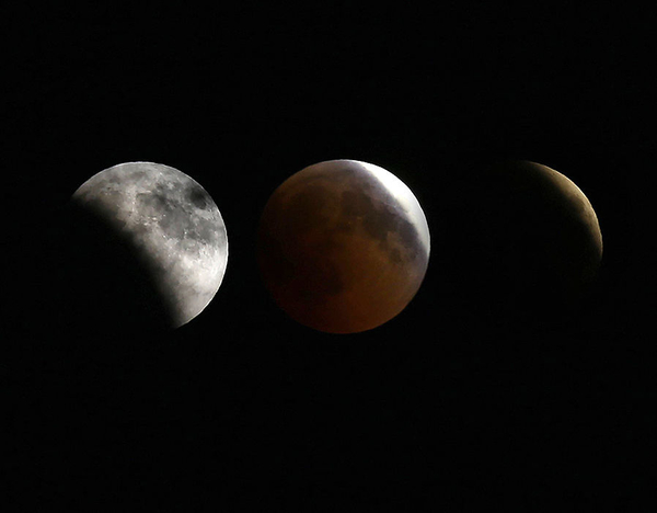 Как это было: появились фото уникального лунного затмения