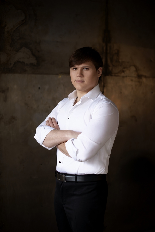 Победитель "Х-Фактора" кардинально сменил имидж