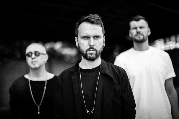 Свет внутри и единение с космосом: новое видео украинской рок-группы The Maunt