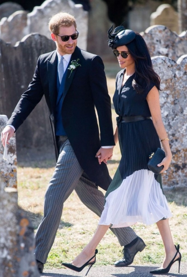 Модный провал: Меган Маркл засветила нижнее белье