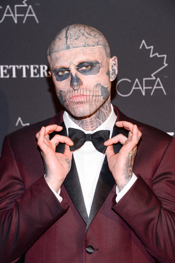 Леди Гага извинилась за слова о смерти Zombie Boy