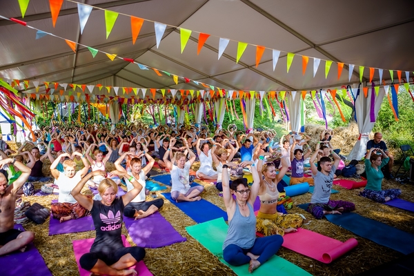 Фестиваль VEDALIFE: как прошёл крупнейший фестиваль йоги в Европе