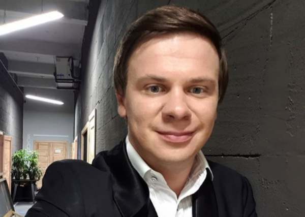 Дмитрий Комаров показал, как выглядел в 17 лет