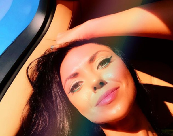 Солистка группы "НеАнгелы" откровенно рассказала о первом поцелуе